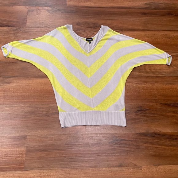 Bebe Chevron Striped Top Size Medium - Picture 1 of 9
